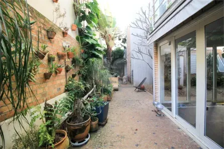Casa com 5 Quartos para alugar, 300m² no Vila Madalena, São Paulo