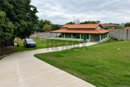 Fazenda/Sítio com 4 Quartos à venda, 1542m² no , Sarapuí