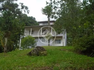 Casa com 4 Quartos à venda, 216m² no Centro, Guapimirim