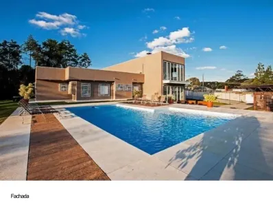 Casa com 5 Quartos à venda, 850m² no Butiatuvinha, Curitiba