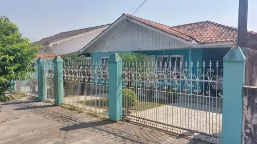 Casa com 3 Quartos à venda, 180m² no Orfãs, Ponta Grossa