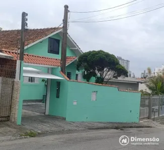Casa com 4 Quartos à venda, 285m² no Barreiros, São José