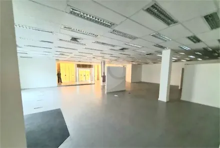 Prédio Comercial à venda, 1000m² no Socorro, São Paulo