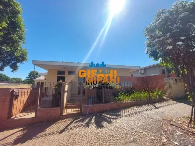 Imóvel Comercial com 4 Quartos à venda, 243m² no Centro, Jaguariúna