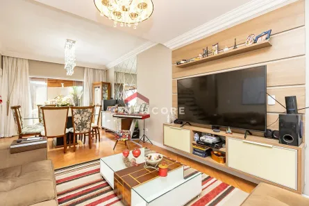 Sobrado com 3 Quartos à venda, 221m² no Xaxim, Curitiba
