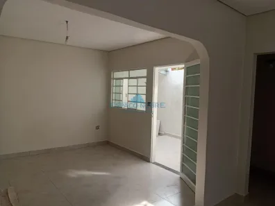 Casa com 3 Quartos à venda, 30m² no Vila Nicácio, Franca