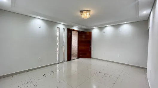 Casa com 3 Quartos para alugar, 360m² no Vila Teixeira, Salto