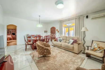 Casa com 6 Quartos à venda, 380m² no Bela Vista, Porto Alegre