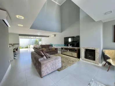 Casa de Condomínio com 3 Quartos para alugar, 220m² no Central Park, Cachoeirinha