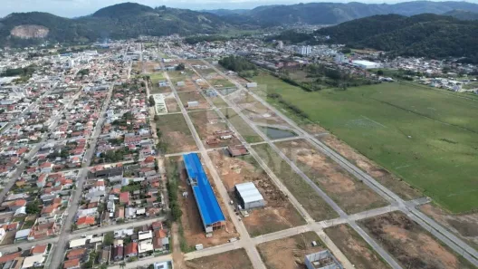 Lote/Terreno à venda, 352m² no Morrotes, Tubarão