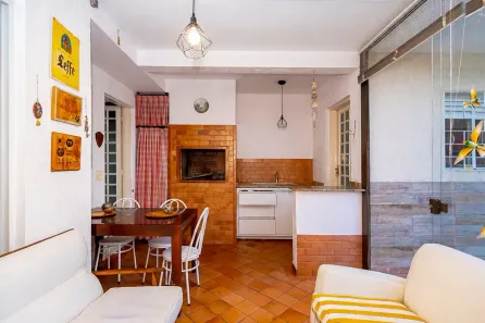 Sobrado com 3 Quartos à venda, 211m² no Água Verde, Curitiba