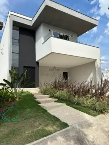 Casa de Condomínio com 4 Quartos para alugar, 240m² no Jardim Residencial Golden Park, Jacareí