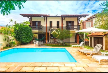 Casa com 3 Quartos à venda, 490m² no Camboinhas, Niterói