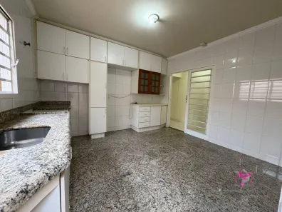 Casa com 3 Quartos à venda, 200m² no Vila Bela Vista, Leme