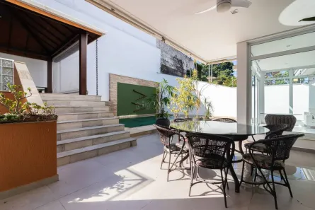 Casa com 6 Quartos para alugar, 700m² no Jardim Guedala, São Paulo