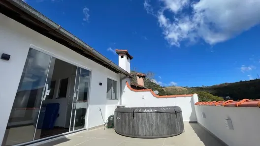 Casa com 4 Quartos à venda, 220m² no Golfe, Teresópolis