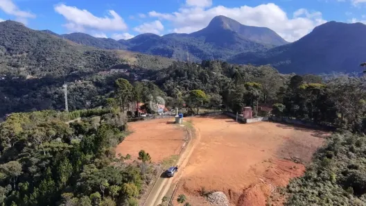 Lote/Terreno à venda, 1074m² no Parque do Imbui, Teresópolis