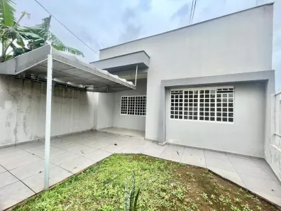 Casa com 3 Quartos à venda, 70m² no Ouro Branco, Londrina
