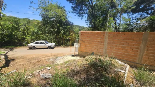 Lote/Terreno à venda, 414m² no Tavares, Confins