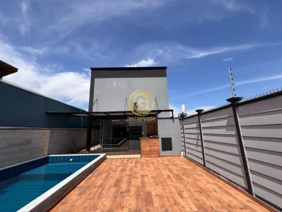 Sobrado com 4 Quartos para alugar, 247m² no Jardim Jacinto, Jacareí