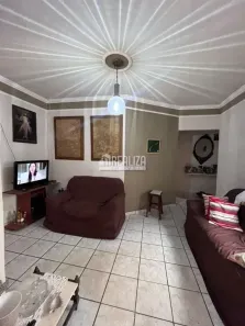 Casa com 2 Quartos para alugar, 113m² no São Benedito, Uberaba