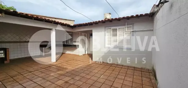 Casa com 4 Quartos à venda, 250m² no Custódio Pereira, Uberlândia