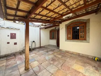 Casa com 2 Quartos à venda, 120m² no Santa Amélia, Belo Horizonte