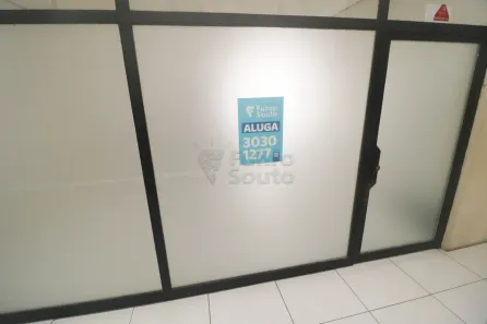 Sala Comercial para alugar, 48m² no Centro, Pelotas