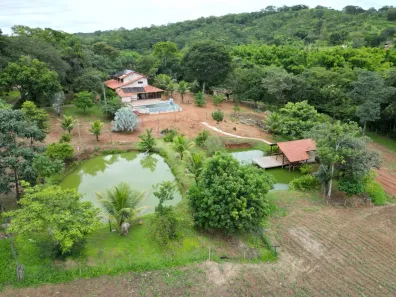Fazenda/Sítio com 4 Quartos à venda, 60000m² no , Caldazinha