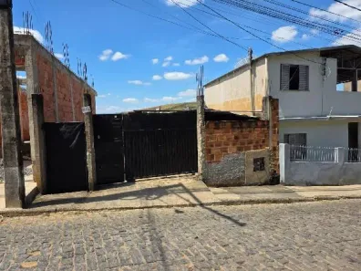 Casa com 2 Quartos à venda, 100m² no Bela Vista, Leopoldina
