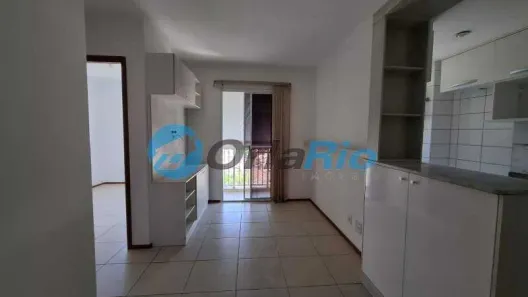 Apartamento com 2 Quartos para alugar, 47m² no Irajá, Rio de Janeiro