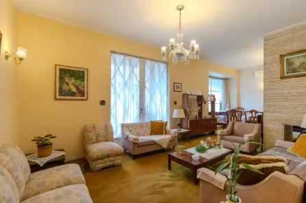 Casa com 5 Quartos à venda, 220m² no Pacaembu, São Paulo