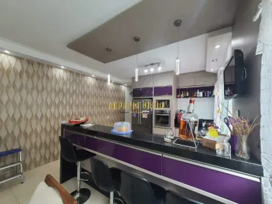 Sobrado com 3 Quartos à venda, 242m² no Jardim Quaresmeira, Suzano
