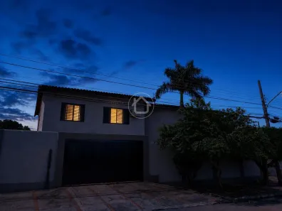 Sobrado com 3 Quartos à venda, 307m² no Vila Progresso, Campo Grande