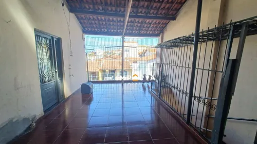 Sobrado com 8 Quartos à venda, 339m² no Aristeu da Costa Rios, Pouso Alegre