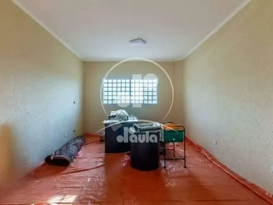 Sobrado com 3 Quartos à venda, 300m² no Parque João Ramalho, Santo André
