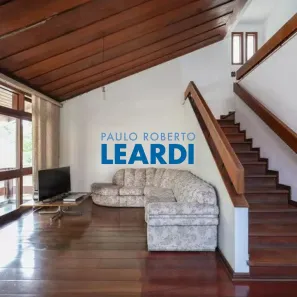 Casa com 5 Quartos à venda, 323m² no Vila Sônia, São Paulo