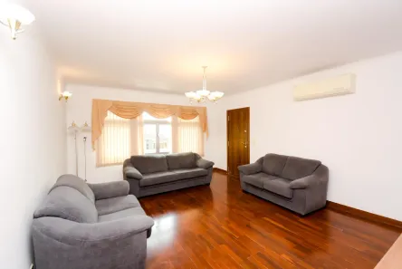 Casa com 3 Quartos para alugar, 280m² no Jardim Guarulhos, Guarulhos