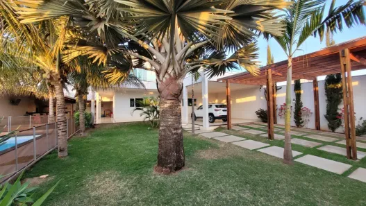 Casa com 3 Quartos à venda, 300m² no Jardim Sul, Uberlândia