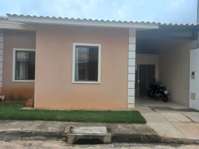 Casa de Condomínio com 4 Quartos à venda, 140m² no Capuava, Goiânia