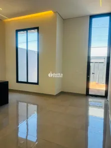 Casa com 2 Quartos à venda, 115m² no Novo Mundo, Uberlândia