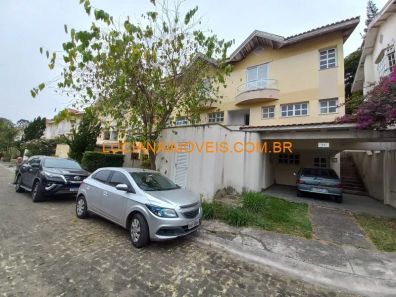 Sobrado com 4 Quartos à venda, 320m² no Jardim Barbacena, Cotia