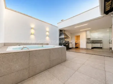 Casa de Condomínio com 3 Quartos à venda, 130m² no Parque Amazônia, Goiânia