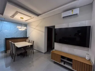 Casa com 3 Quartos à venda, 250m² no São Jorge, Uberlândia