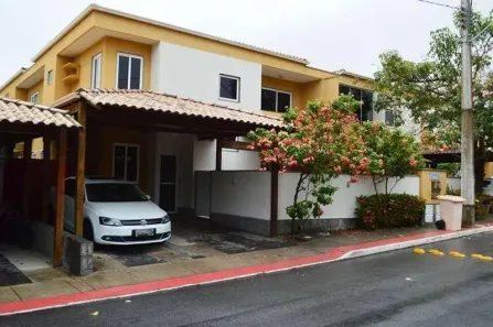 Casa com 3 Quartos à venda, 240m² no Santa Luzia, Serra