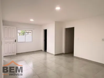 Casa com 2 Quartos para alugar, 55m² no São João, Itajaí