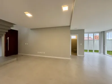 Casa com 3 Quartos à venda, 194m² no Campeche, Florianópolis