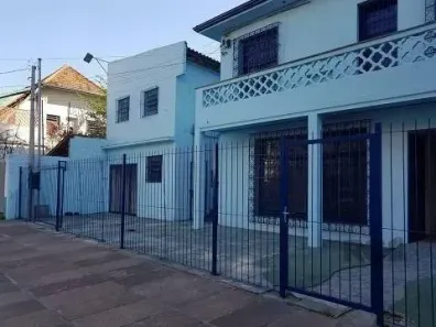 Casa com 2 Quartos para alugar, 200m² no Santana, Porto Alegre