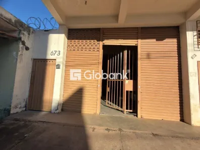 Ponto Comercial para alugar, 250m² no Maracanã, Montes Claros