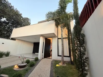 Casa com 3 Quartos à venda, 122m² no Jardim Mirabel, Goiânia